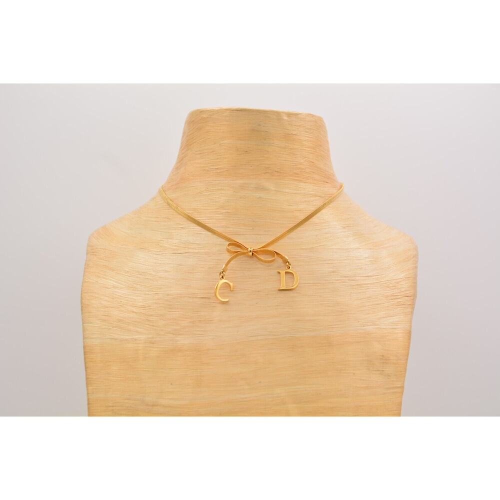 Christian Dior Vintage Logo CD Bow Necklace Collar  Charm Gold Chain Signed Bin5 - Picture 9 of 12